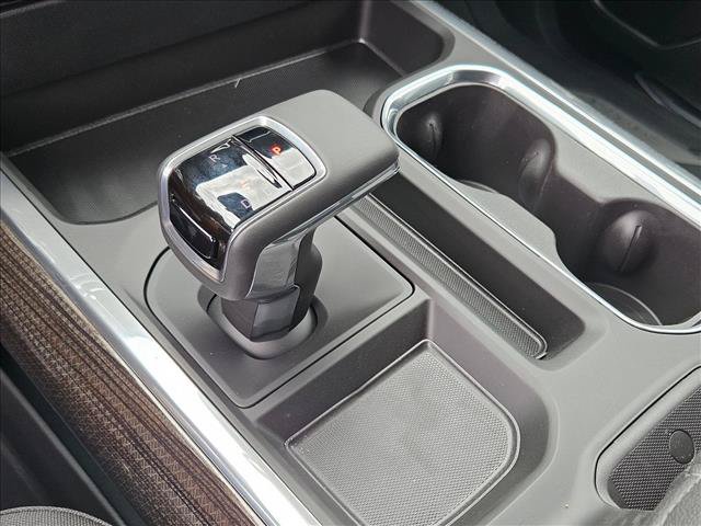 New 2026 Chevrolet Silverado 1500 RST w/ Dark Appearance Package AWD/4WD image 14