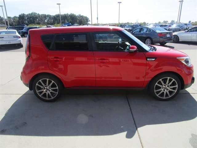 Used 2018 Kia Soul ! image 7
