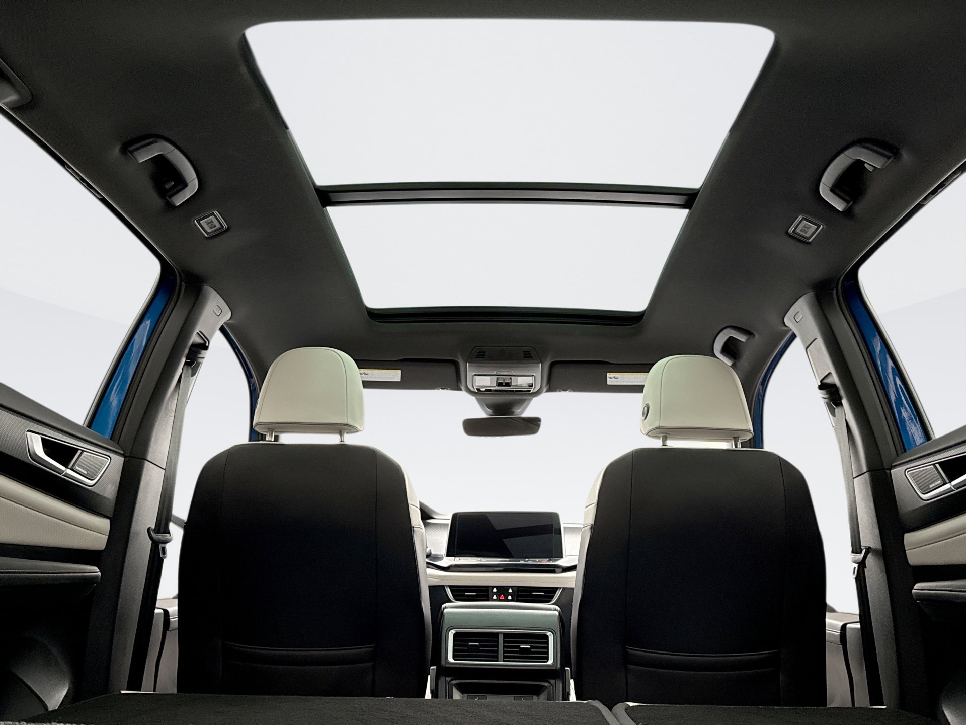 Used 2024 Volkswagen Atlas Cross Sport SEL Premium R-Line image 20