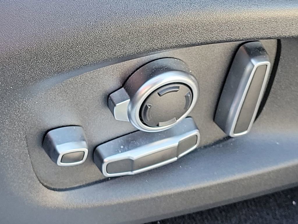 Used 2022 Land Rover Range Rover Sport SVR image 27