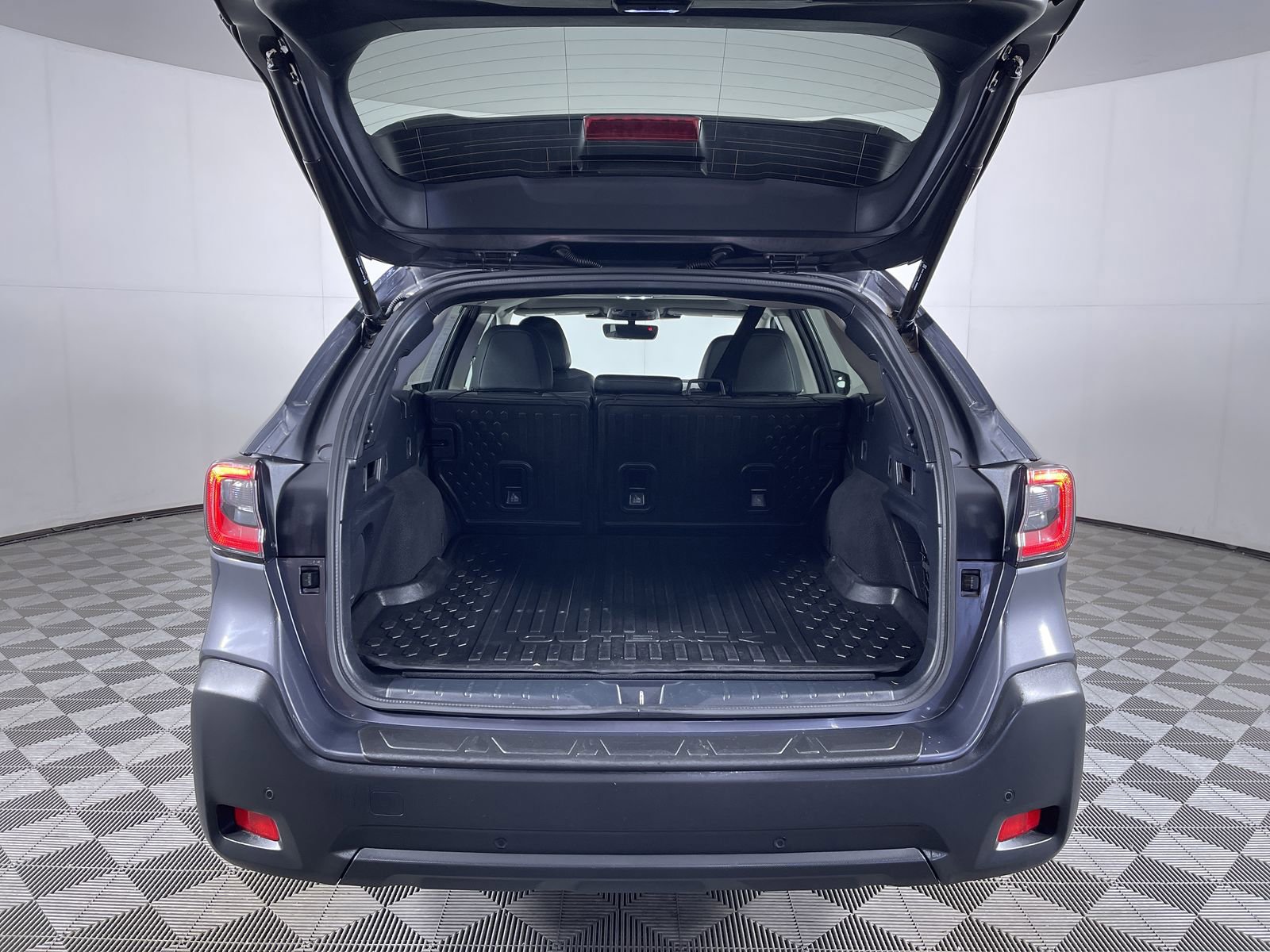Used 2024 Subaru Outback Onyx Edition XT AWD/4WD image 23