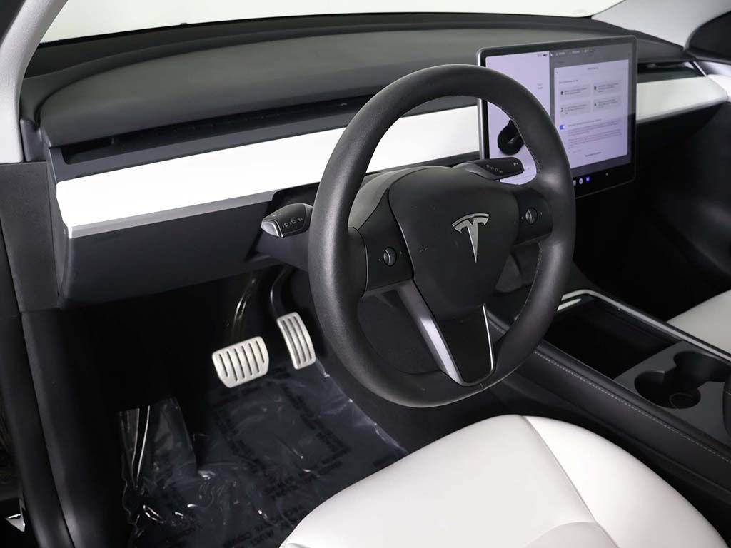 Used 2024 Tesla Model Y Performance AWD/4WD image 27
