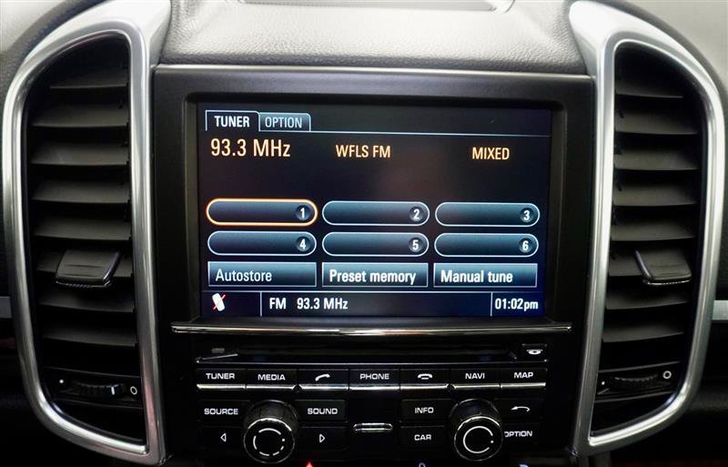 Used 2013 Porsche Cayenne S AWD/4WD image 16