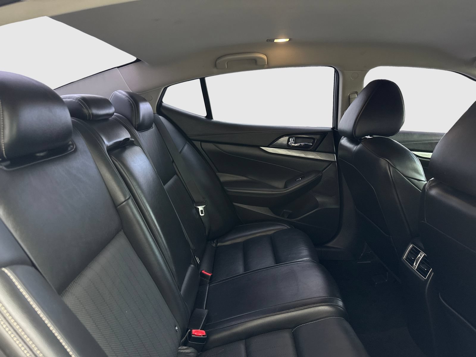 Used 2016 Nissan Maxima 3.5 SV w/ Interior Lighting Package FWD image 46