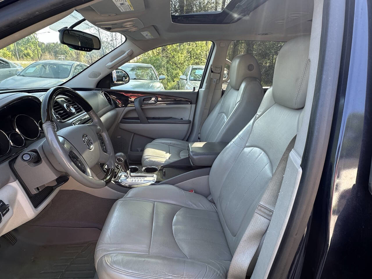 Used 2015 Buick Enclave Leather image 10