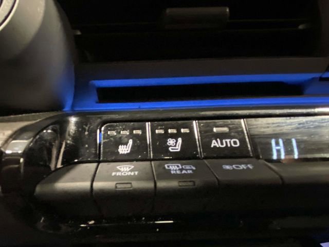 Used 2024 Toyota Prius Limited image 17