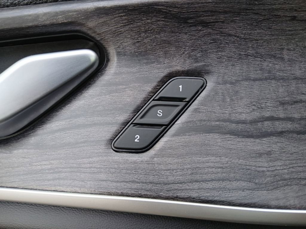 Used 2024 Jeep Grand Cherokee L Limited w/ Luxury Tech Group II image 28