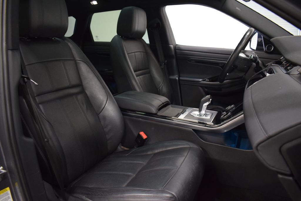 Used 2020 Land Rover Range Rover Evoque SE image 19