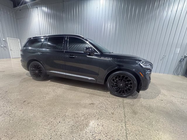 Used 2022 Lincoln Aviator Reserve w/ Equipment Group 201A image 5