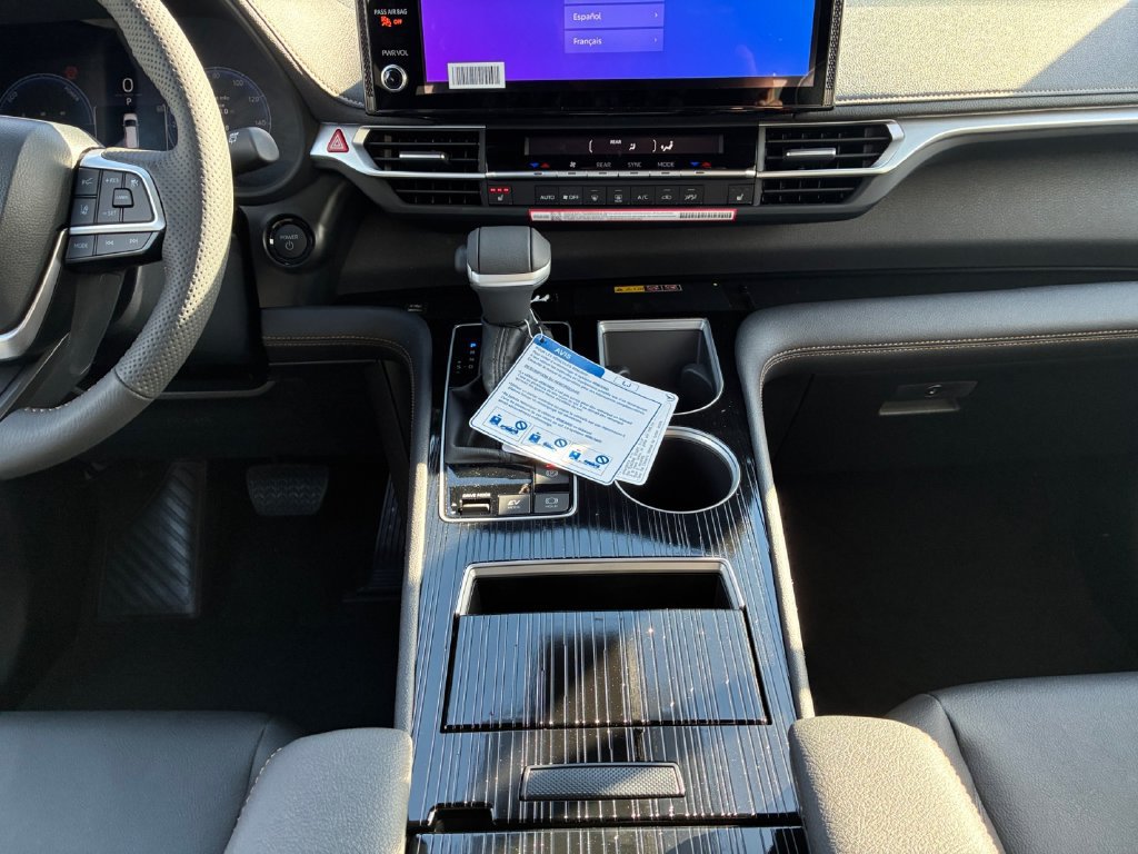 New 2026 Toyota Sienna XLE Woodland Edition AWD/4WD image 16