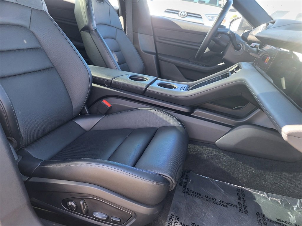 Used 2022 Porsche Taycan 4 Cross Turismo w/ Premium Package image 19