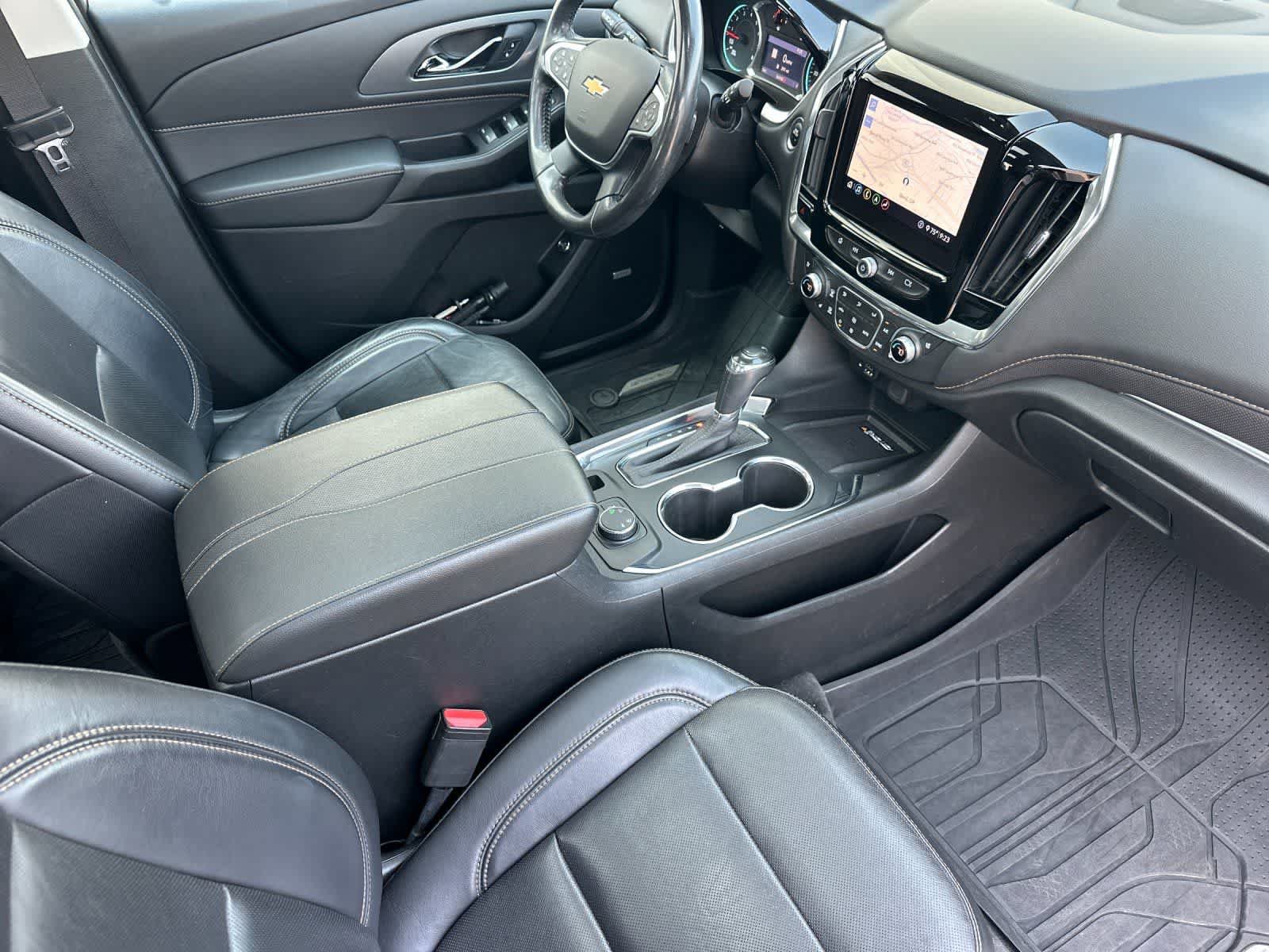 Used 2020 Chevrolet Traverse Premier w/ Redline Edition AWD/4WD image 17