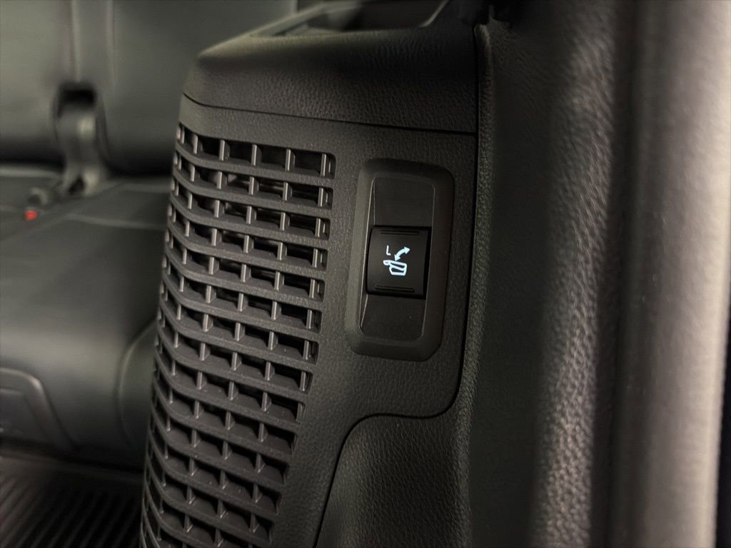 Used 2025 Toyota Sequoia Capstone AWD/4WD image 35