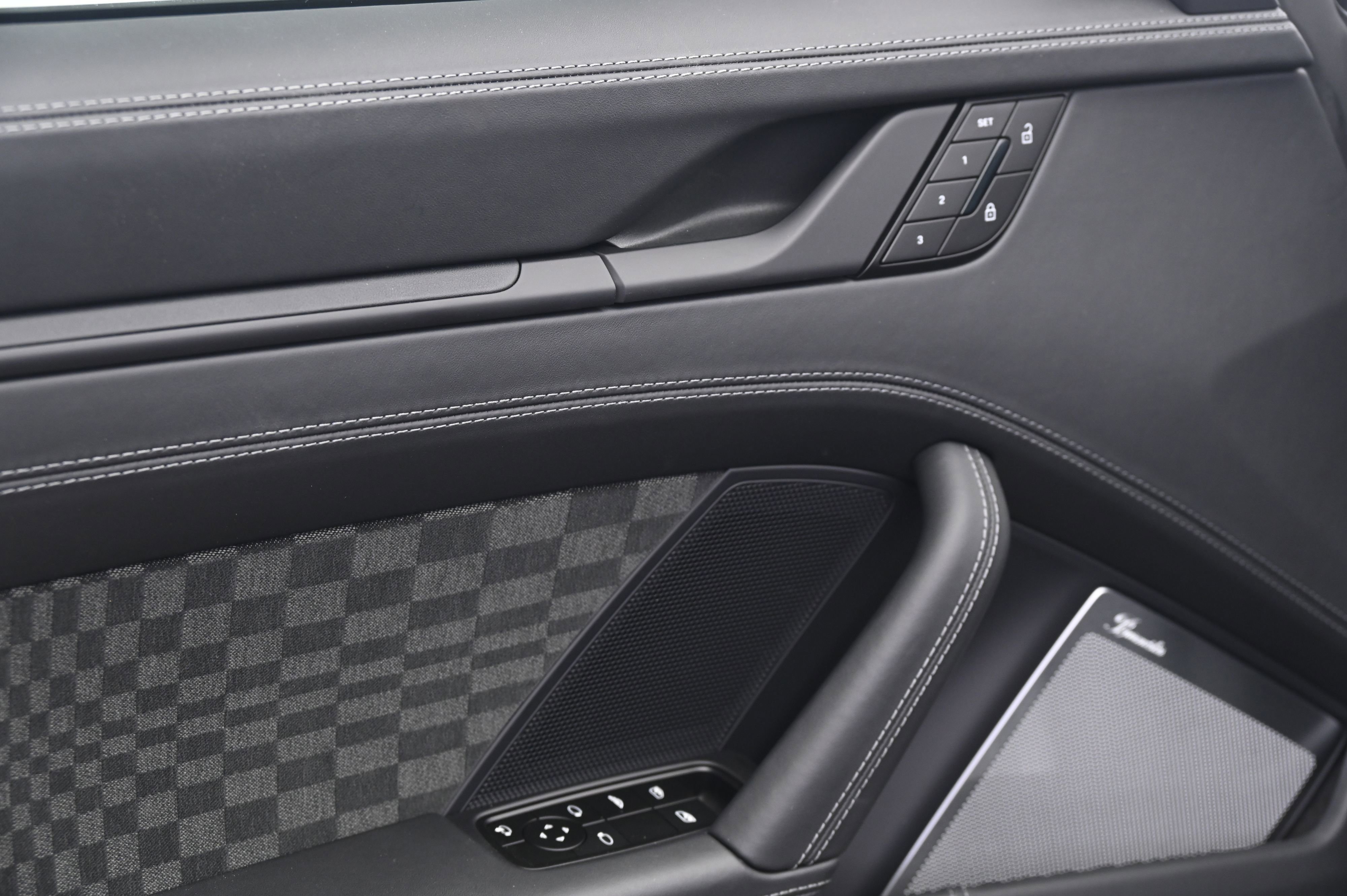 Certified 2026 Porsche 911 GTS image 28