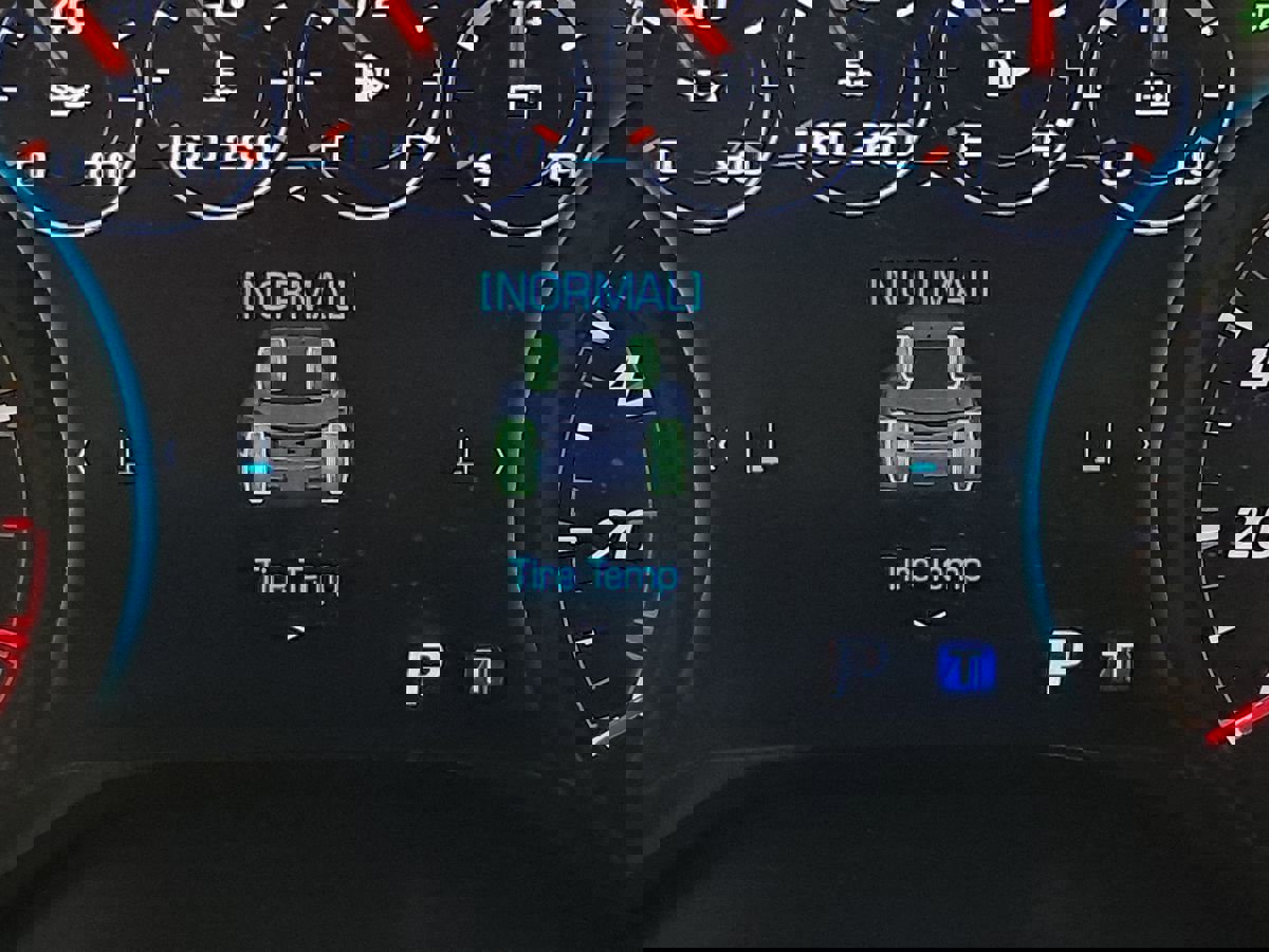 Used 2017 Chevrolet Camaro SS image 13