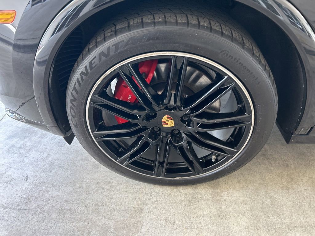 Used 2016 Porsche Cayenne GTS image 14