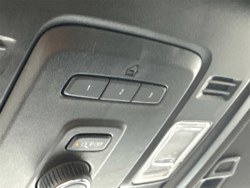 Used 2023 Chevrolet Tahoe LT image 36