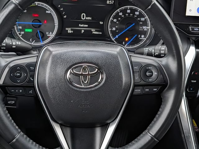 Used 2023 Toyota Venza XLE AWD/4WD image 13