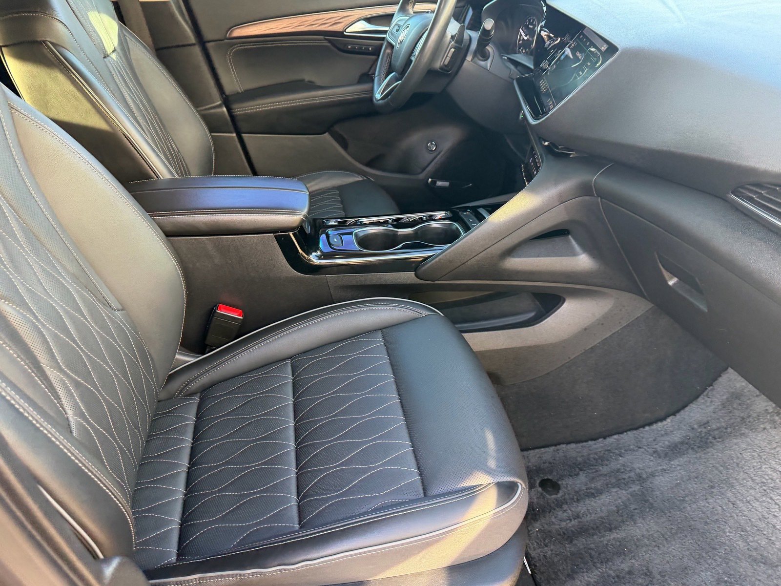 Used 2021 Buick Envision Avenir w/ Technology Package II image 12