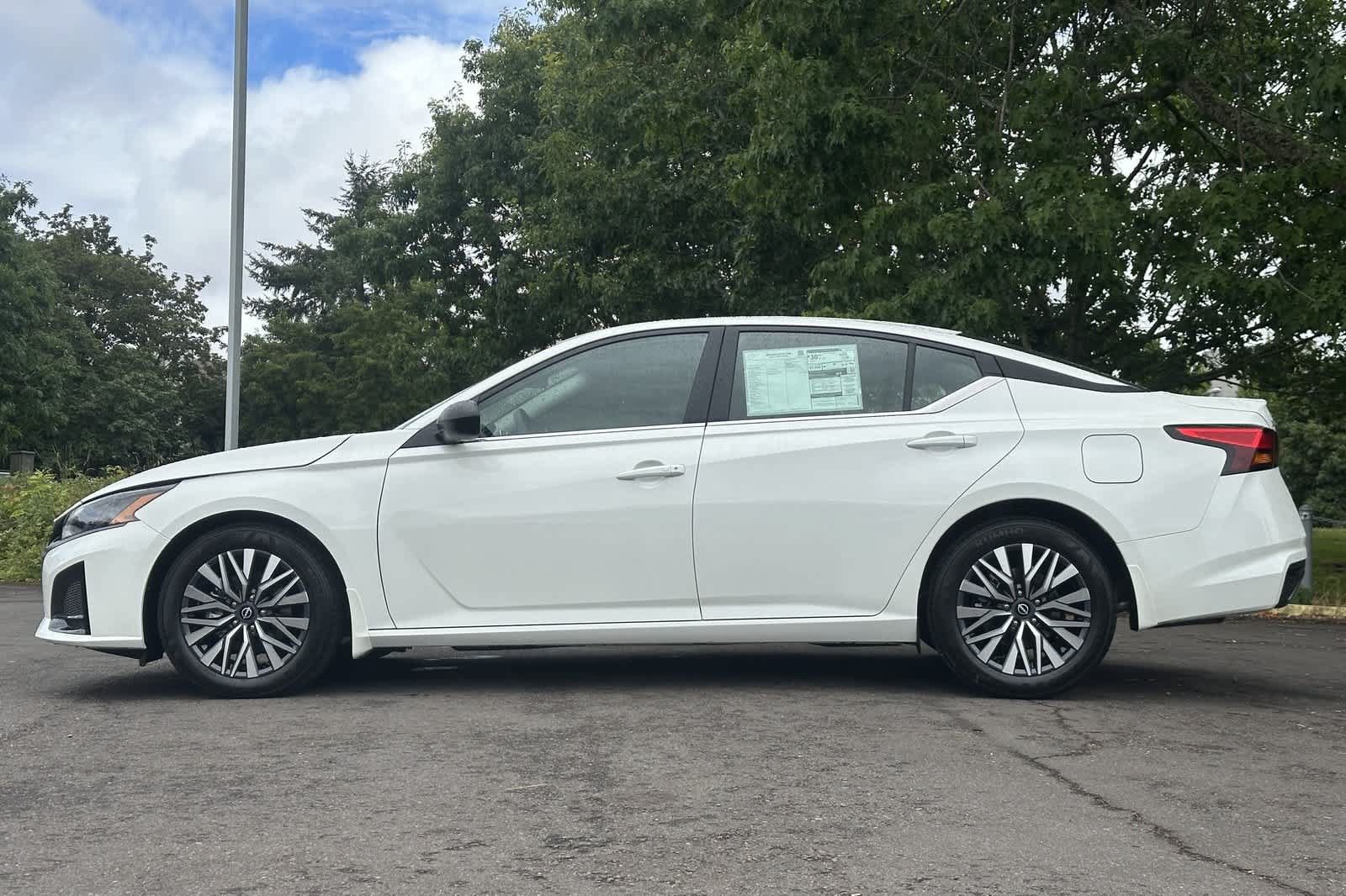 New 2026 Nissan Altima 2.5 SV FWD image 5