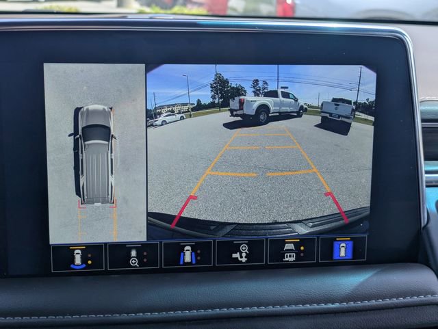 Used 2023 Chevrolet Tahoe Z71 w/ Z71 Off-Road Package AWD/4WD image 24