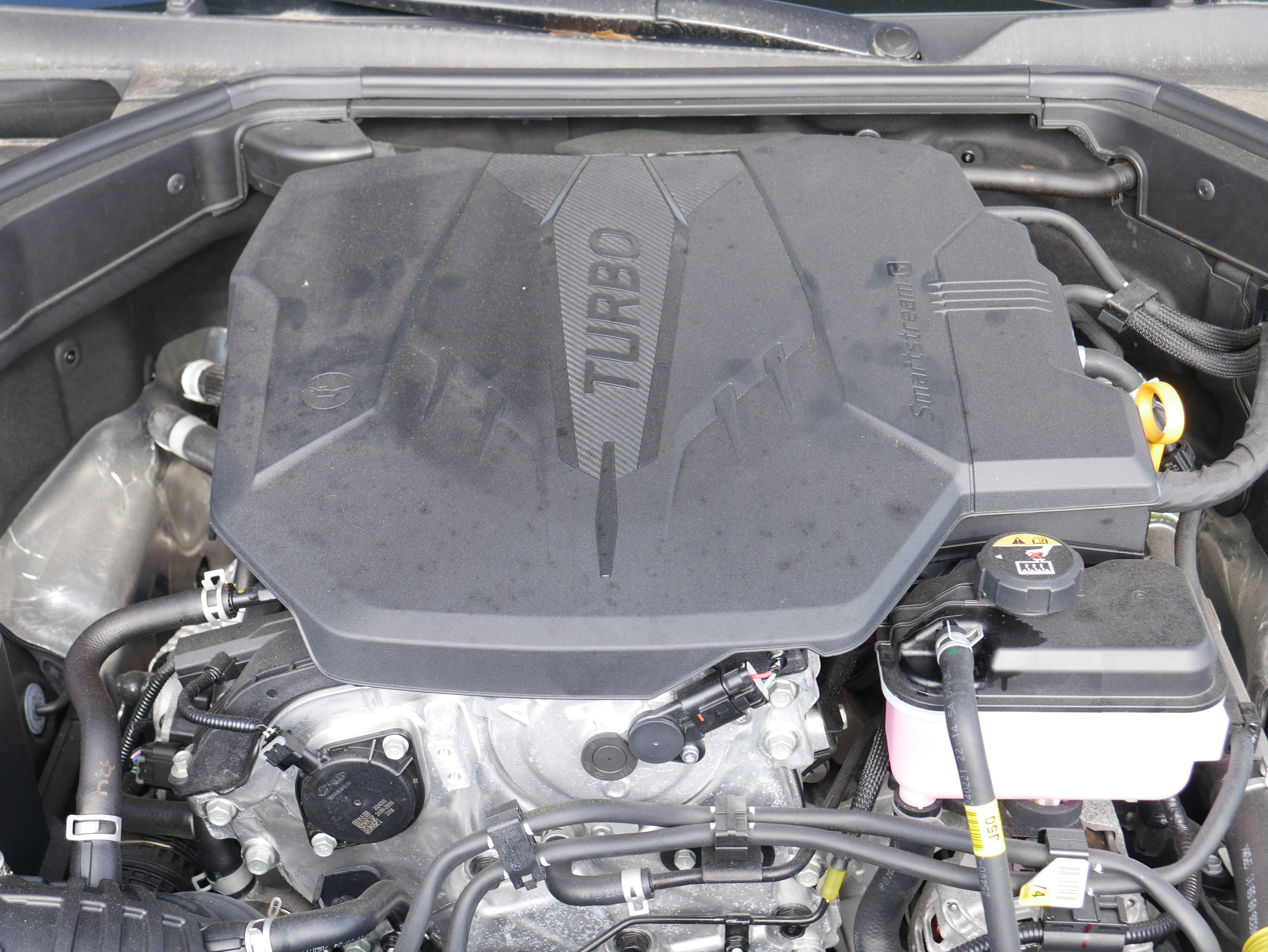 Used 2025 Genesis G70 2.5T image 10