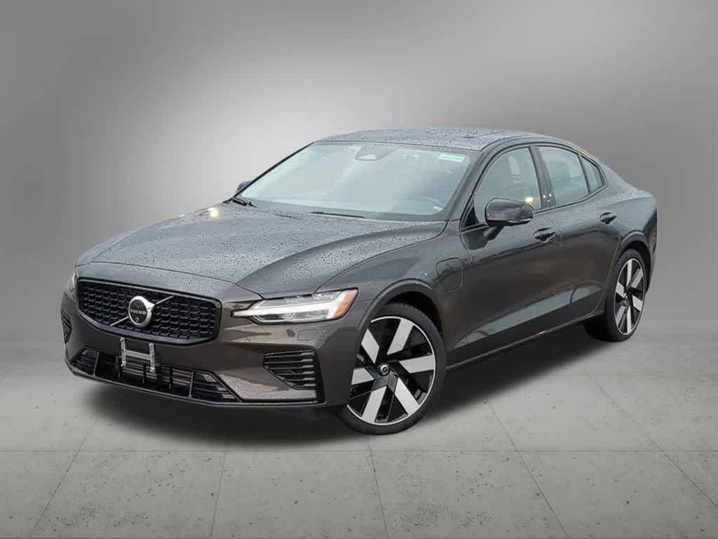 Certified 2025 Volvo S60 T8 Plus AWD/4WD image 1