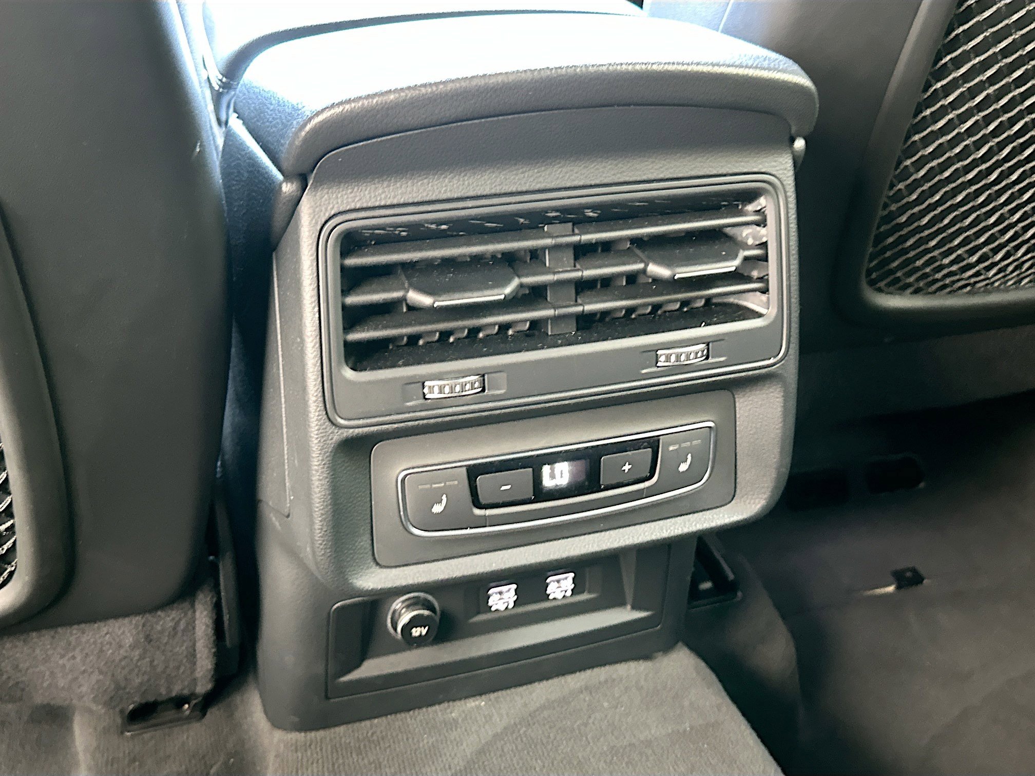 Used 2019 Audi Q8 Premium w/ Convenience Package image 26