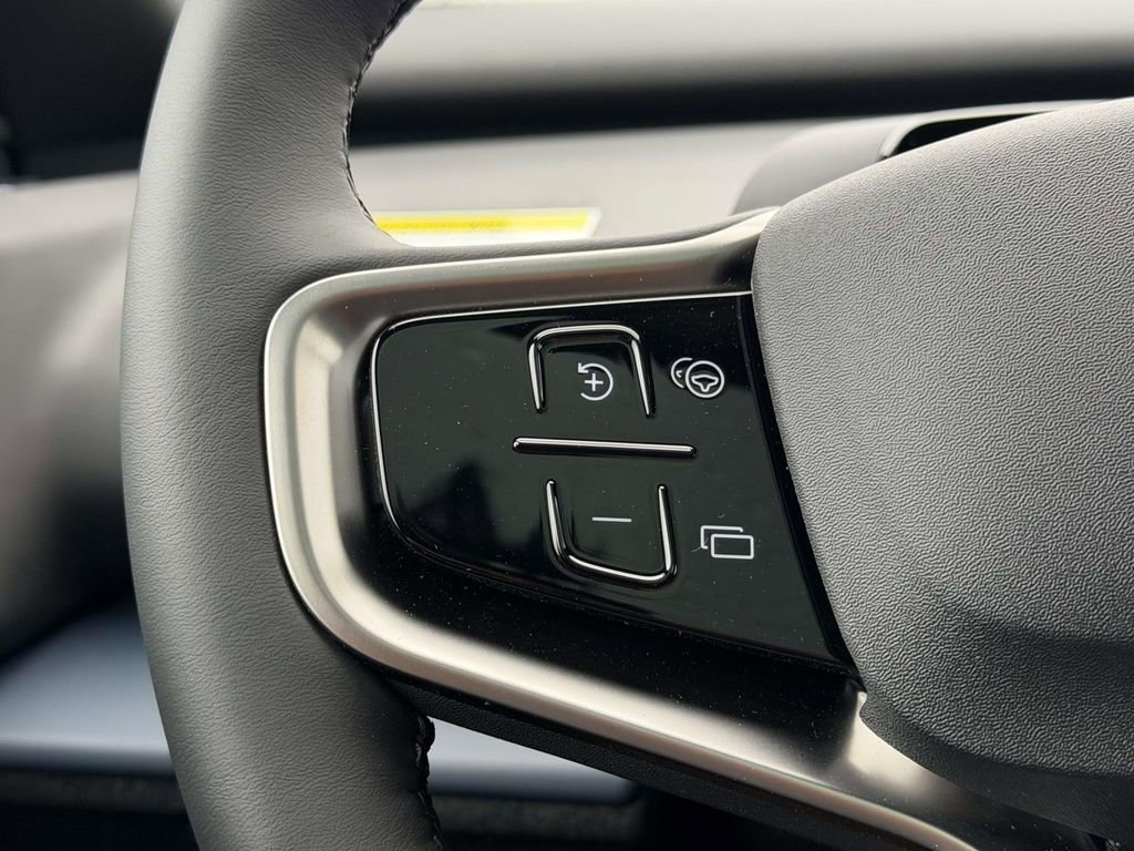 New 2026 Volvo EX30 Plus w/ Protection Package Premier image 7