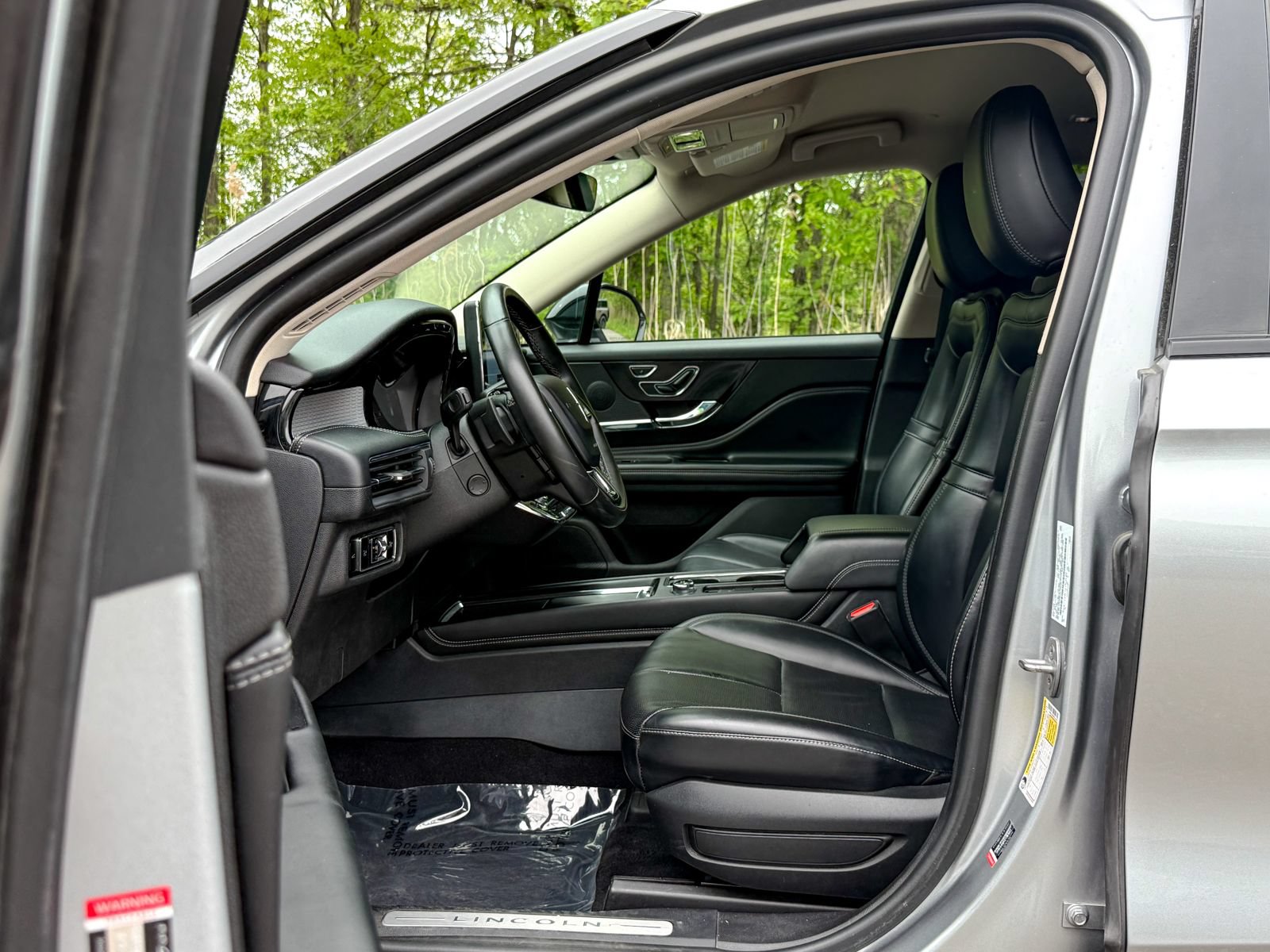 Used 2023 Lincoln Corsair AWD w/ Equipment Group 101A image 18