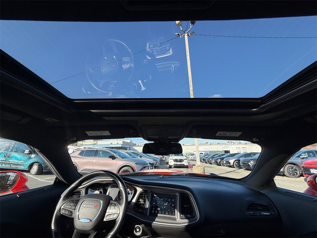 Used 2022 Dodge Challenger R/T w/ Driver Convenience Group image 23