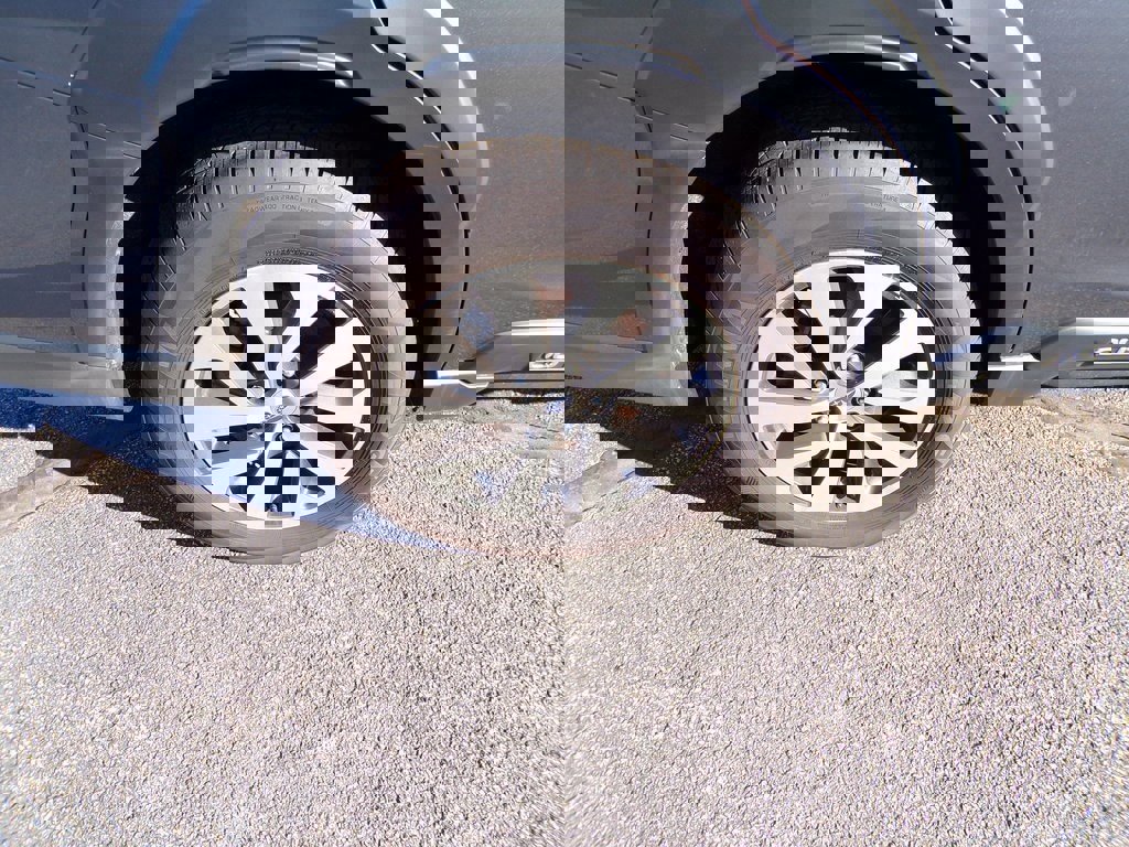 Certified 2025 Subaru Outback Premium image 7