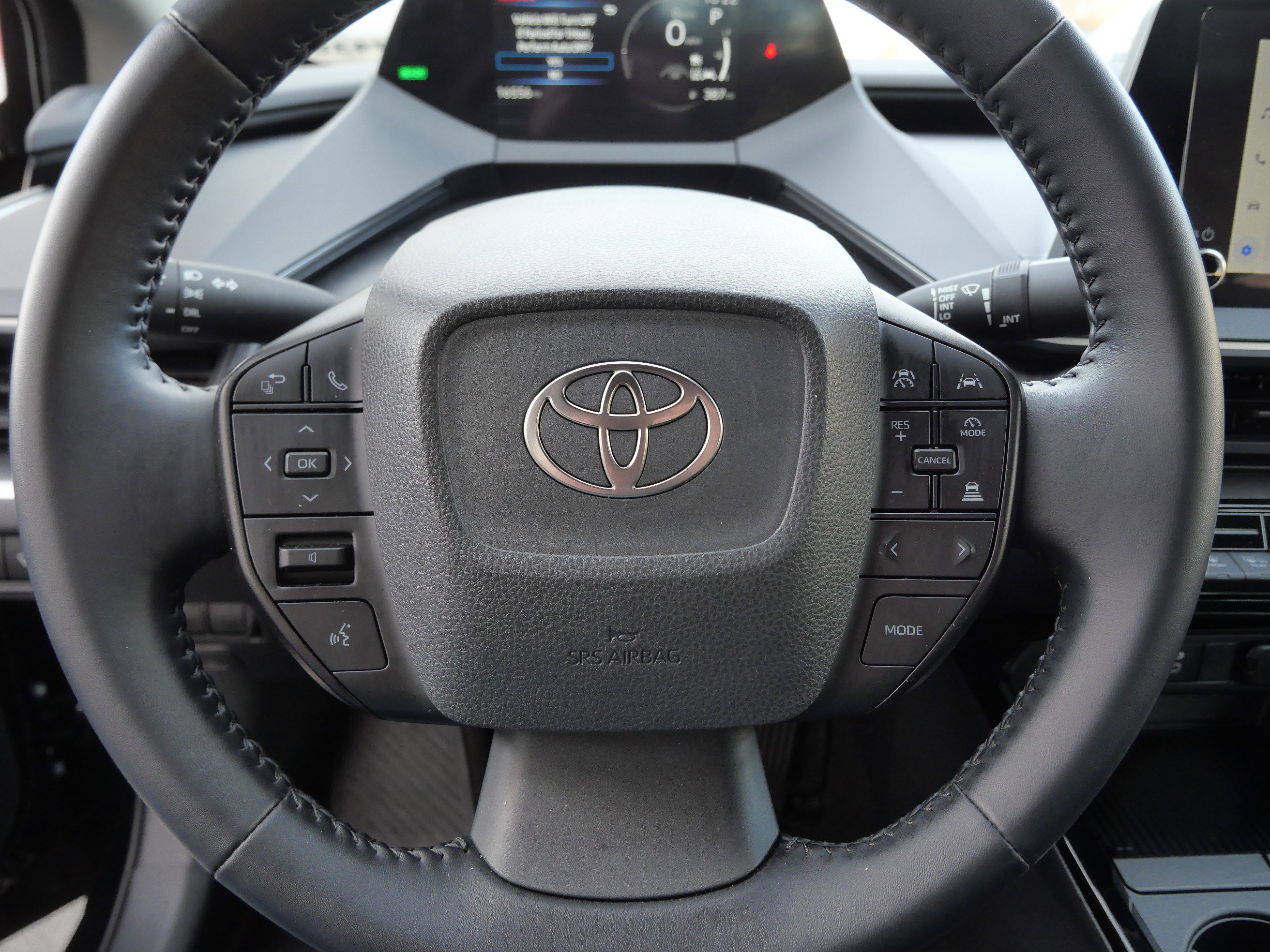 Certified 2025 Toyota Prius LE image 26