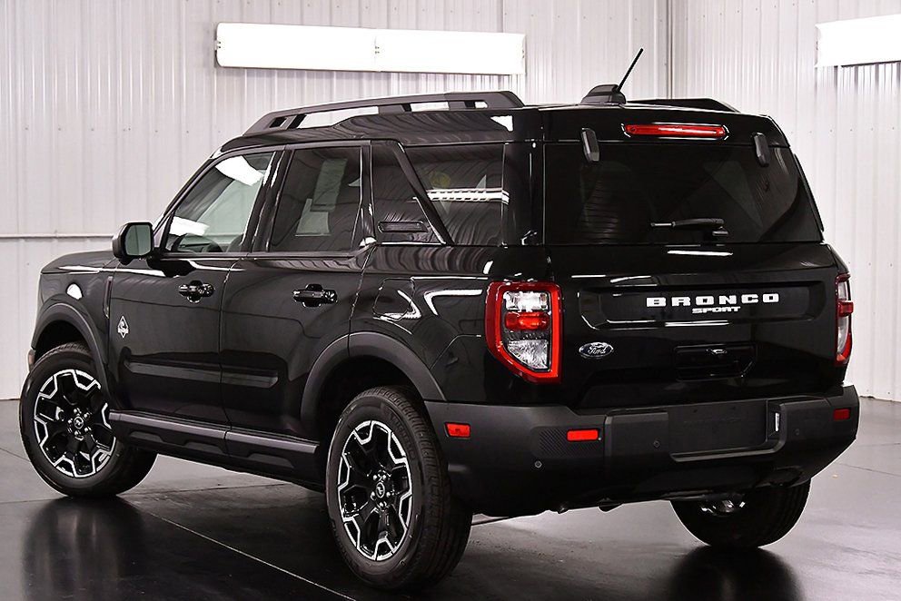 New 2025 Ford Bronco Sport Outer Banks w/ Outer Banks Tech Package+ image 5