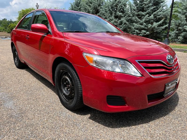 Used 2011 Toyota Camry LE FWD image 32