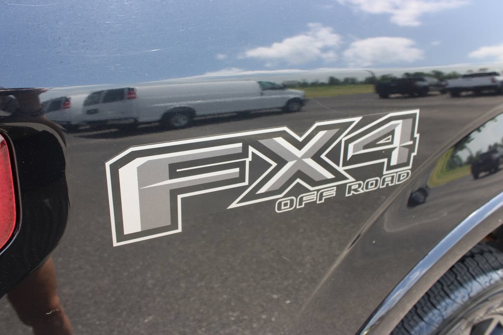 Used 2020 Ford F150 XLT w/ Equipment Group 302A Luxury AWD/4WD image 17