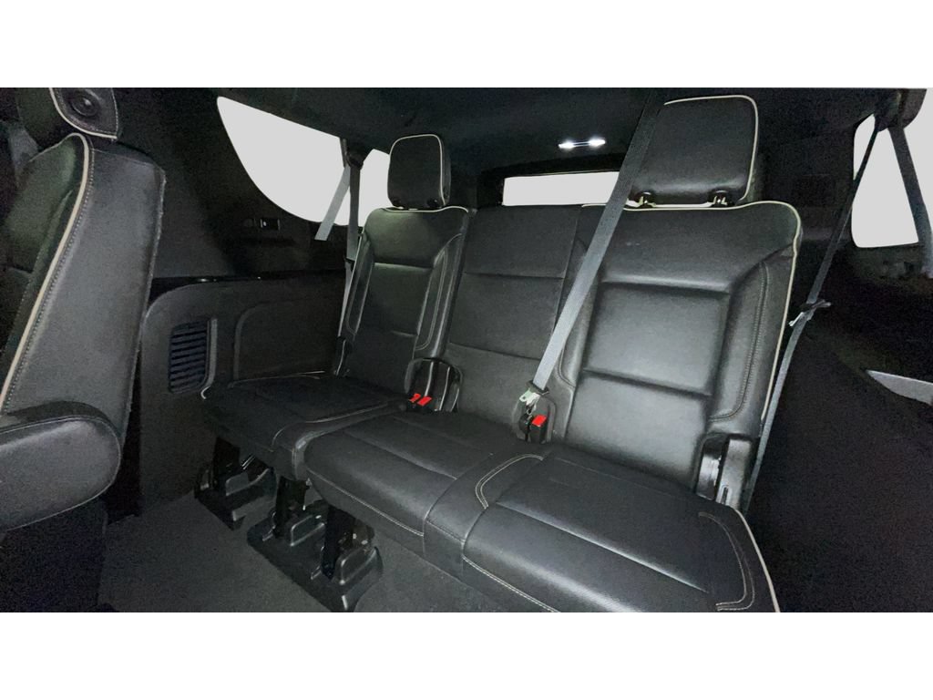 Used 2021 Chevrolet Suburban Premier AWD/4WD image 16