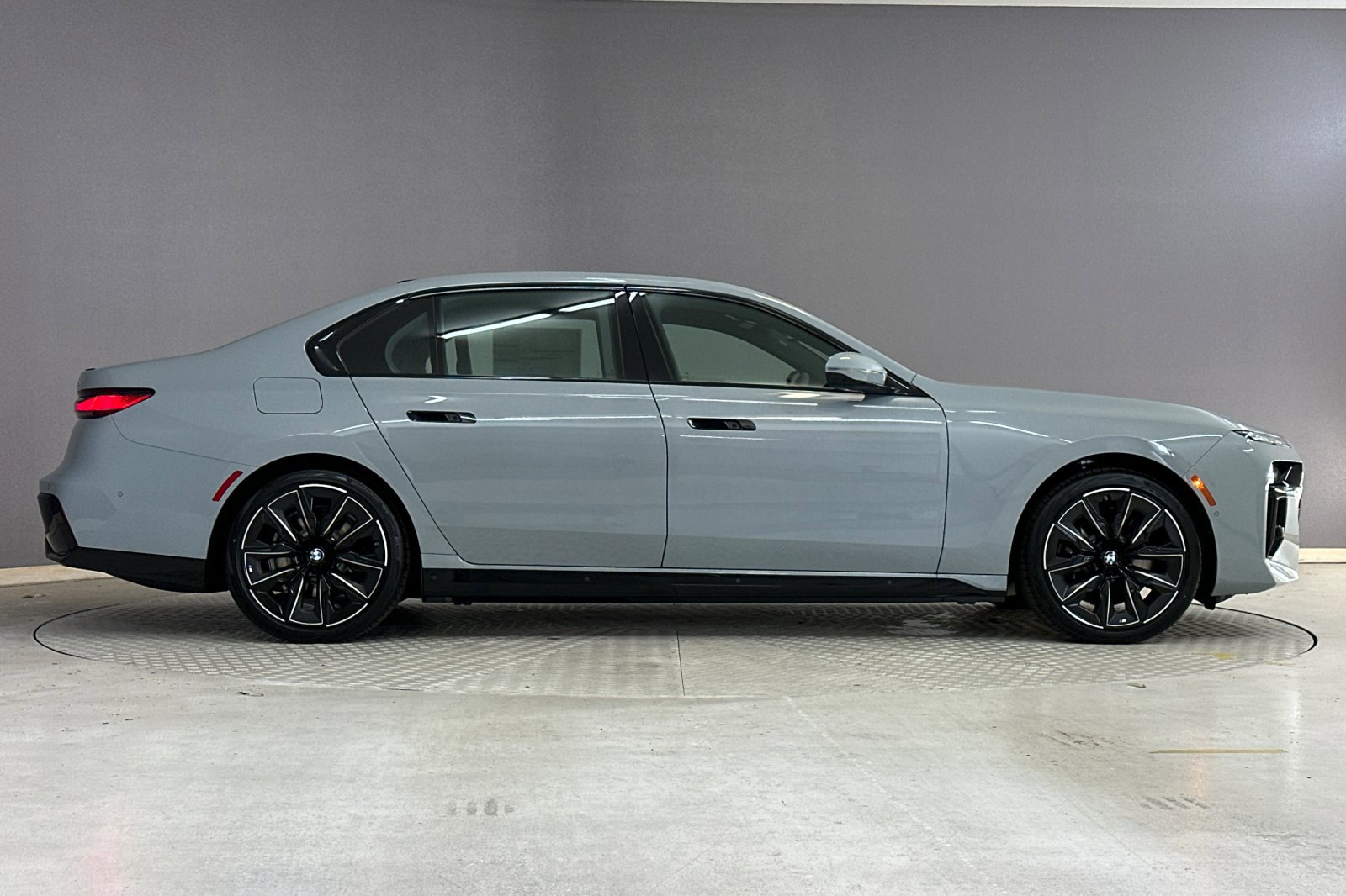 New 2026 BMW i7 eDrive50 w/ Executive Package image 7