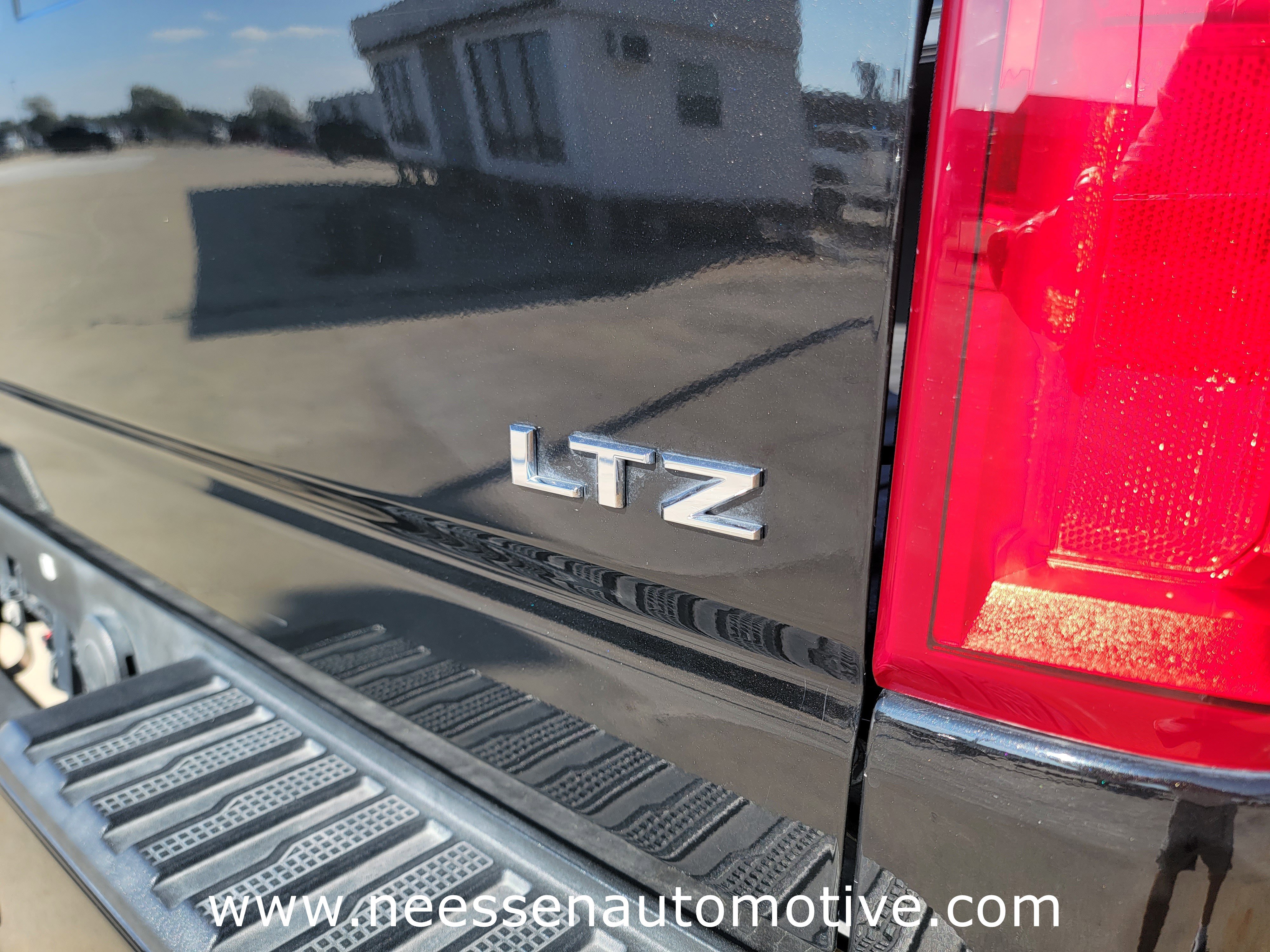 Used 2021 Chevrolet Silverado 2500 LTZ w/ Carhartt Edition image 8