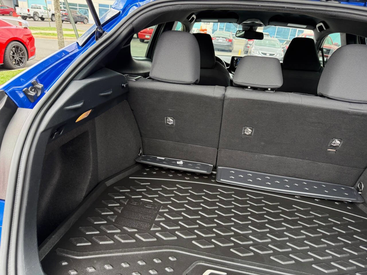 Used 2018 Toyota C-HR XLE image 23