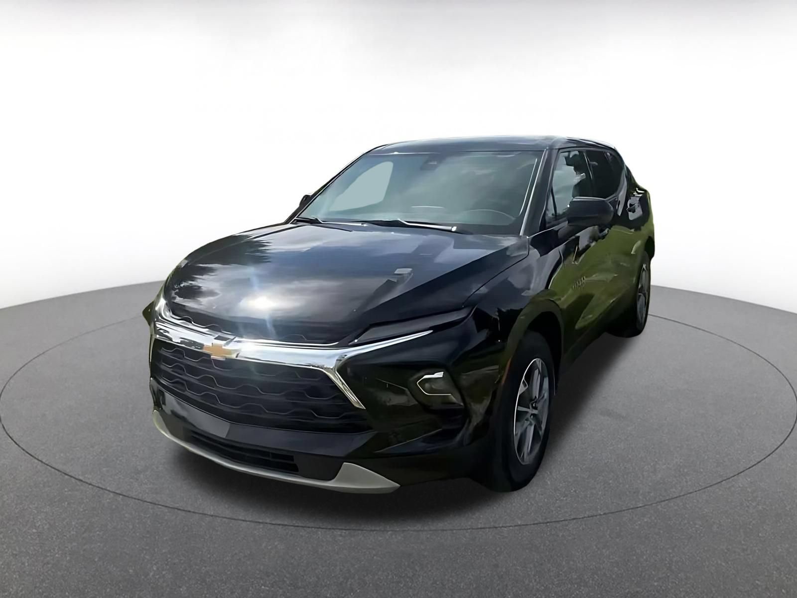 Used 2026 Chevrolet Blazer LT FWD image 6