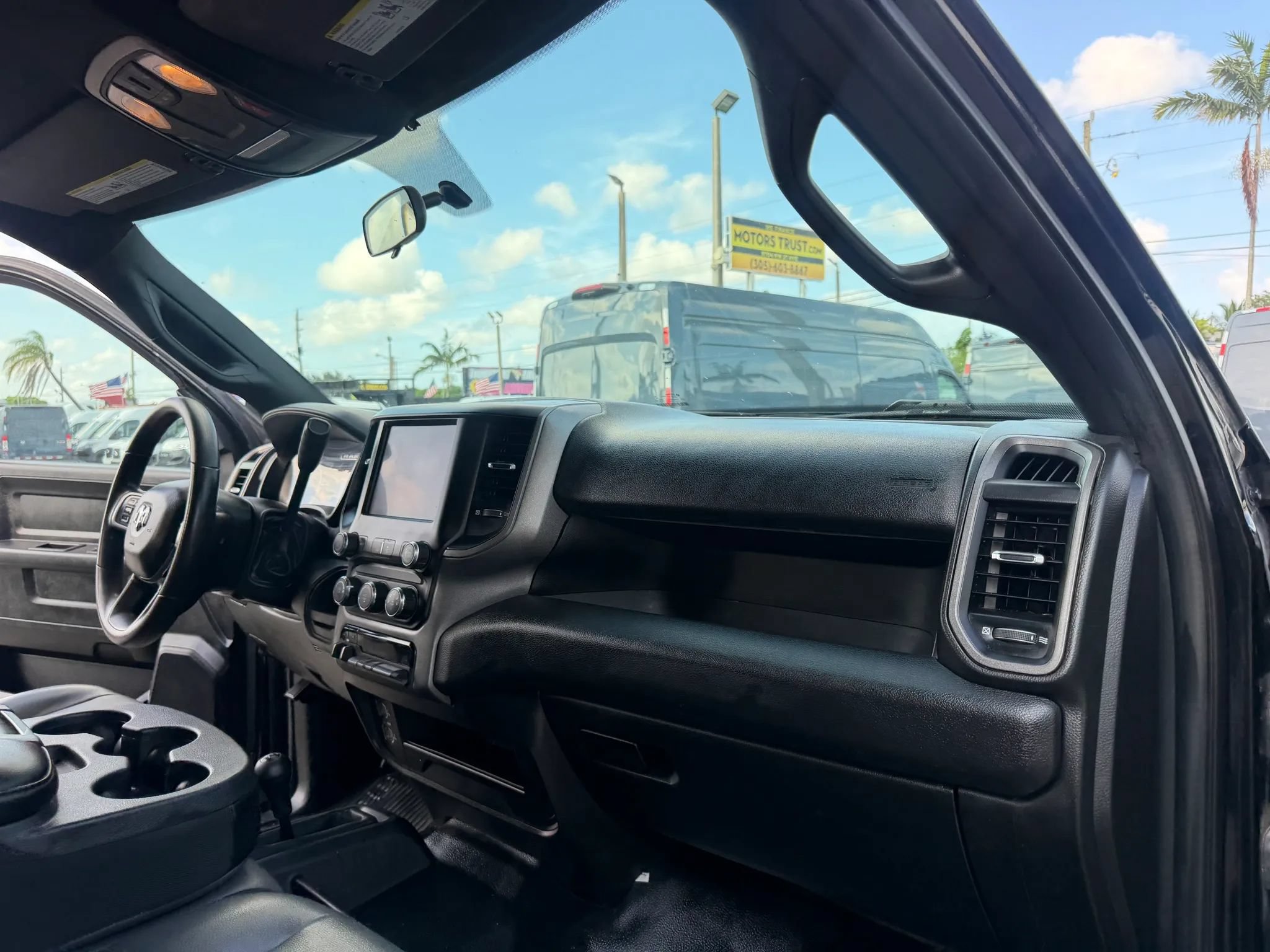 Used 2022 RAM 3500 Tradesman w/ Chrome Appearance Group AWD/4WD image 22