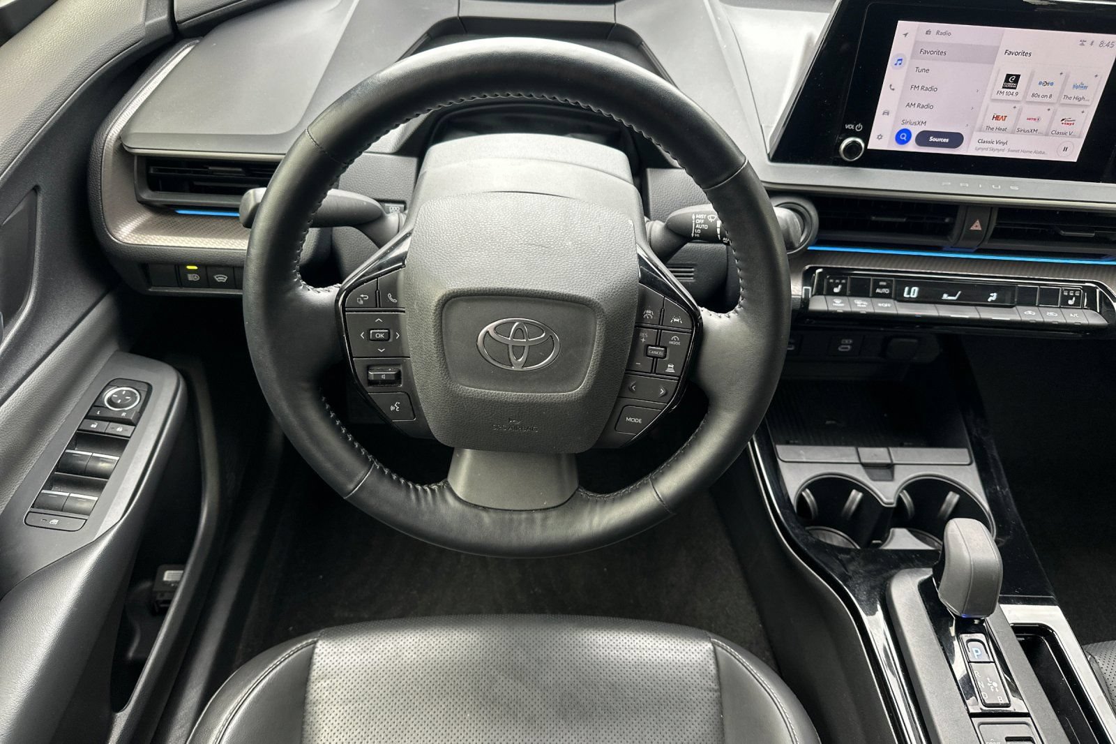 Used 2026 Toyota Prius LE FWD image 16