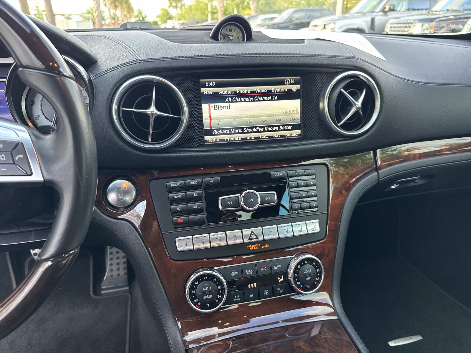 Used 2016 Mercedes-Benz SL 550 image 18