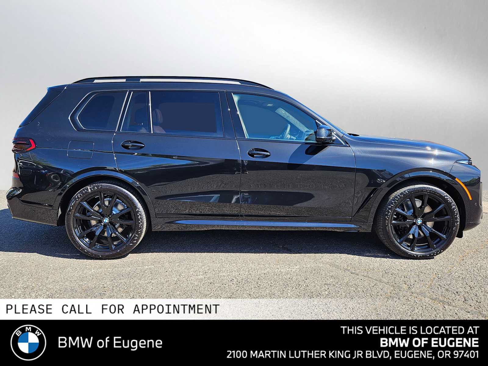 New 2027 BMW X7 xDrive40i w/ M Sport Package AWD/4WD image 2