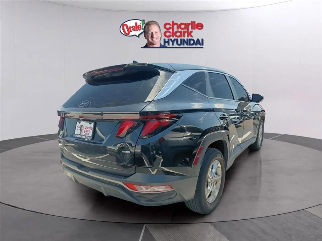 Used 2024 Hyundai Tucson SE AWD/4WD image 3