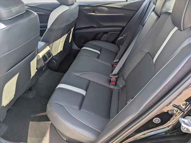Used 2025 Toyota Camry SE image 15