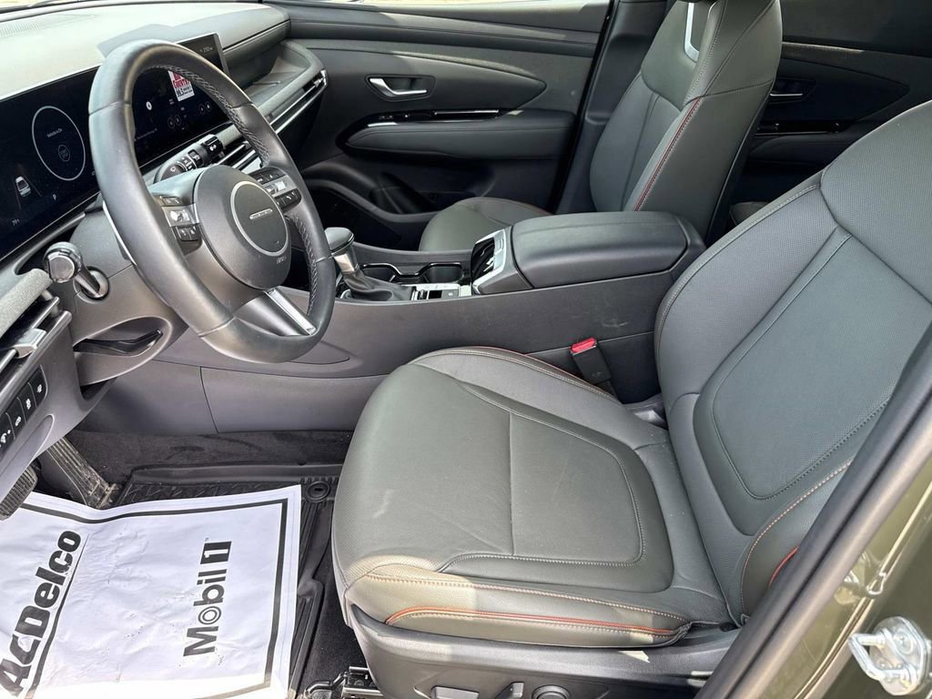 Used 2025 Hyundai Santa Cruz Limited image 9