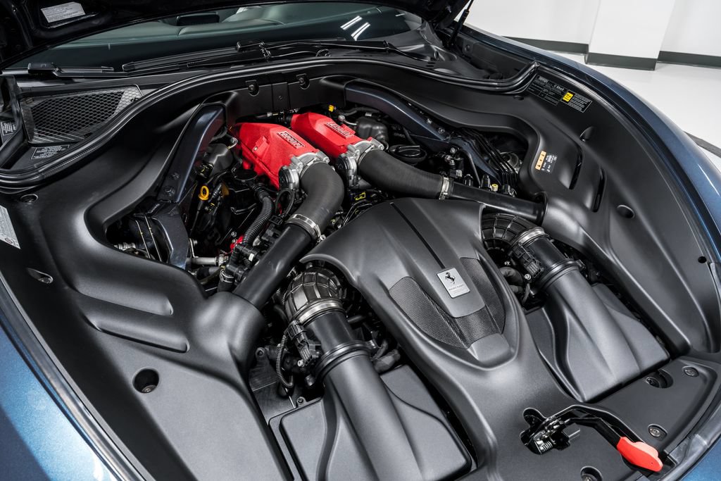 Used 2024 Ferrari Roma Spider RWD image 46