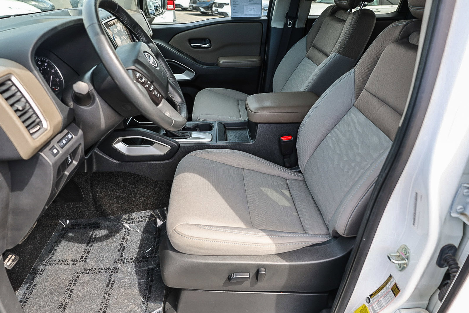 Used 2022 Nissan Frontier SV RWD image 10